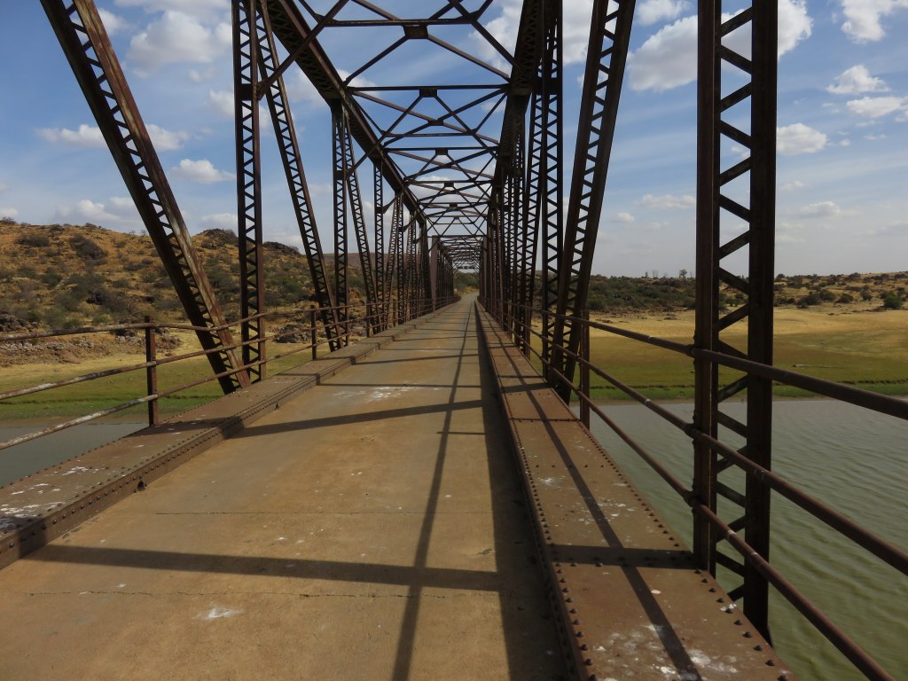 Fauresmith bridge over the riet